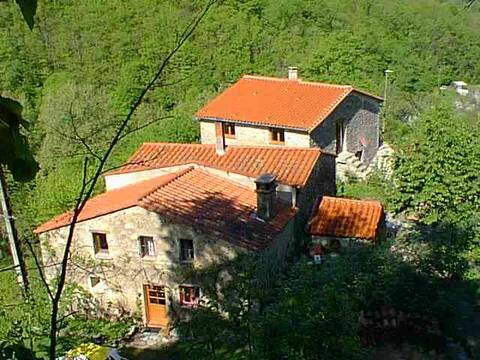 Nature cottage near 2 rivers, 23km from Céret