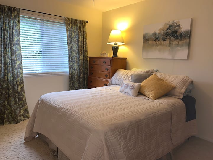 Dhomë gjumi në katin e poshtëm