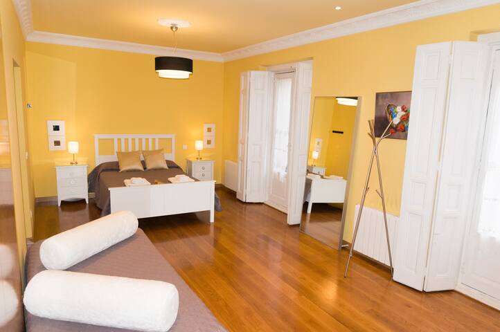 Casa Moratín Dúplex 240m Centro. gallery image 3