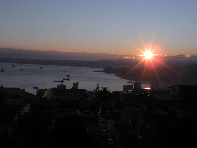 Entire home with 1 bedrooms in Valparaiso - The best view of Valparaíso