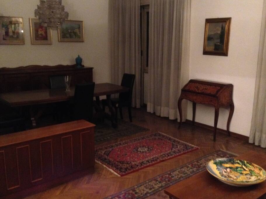 Sala da pranzo NIGHTTIME