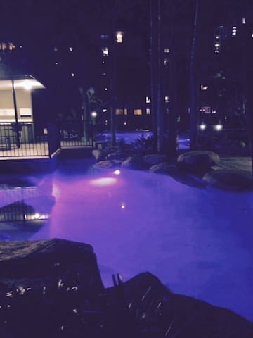 5 star resort accom in BEST location