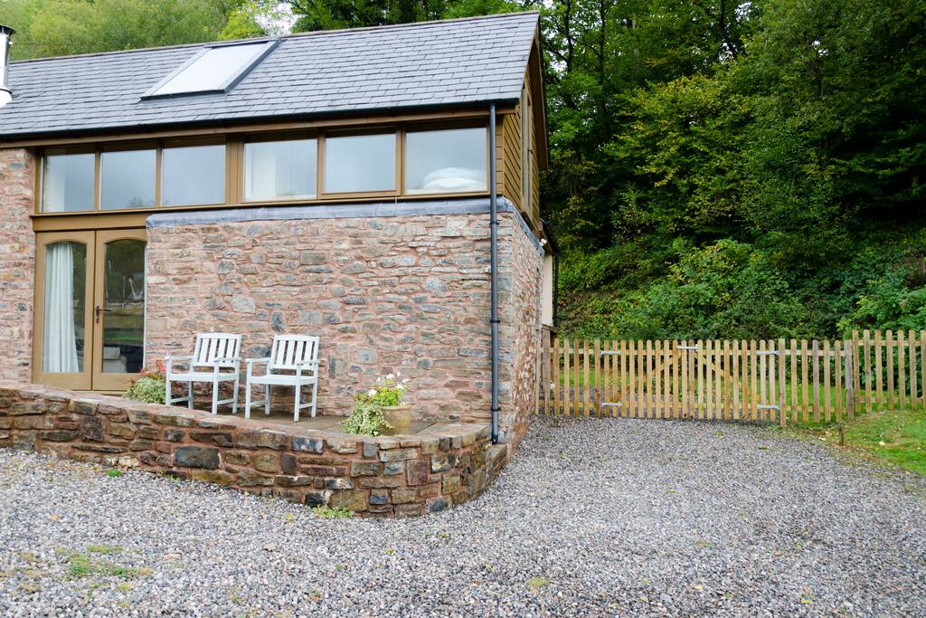 Modern And Cosy Cottage Near Exmoor Wonham Oak Cottages For
