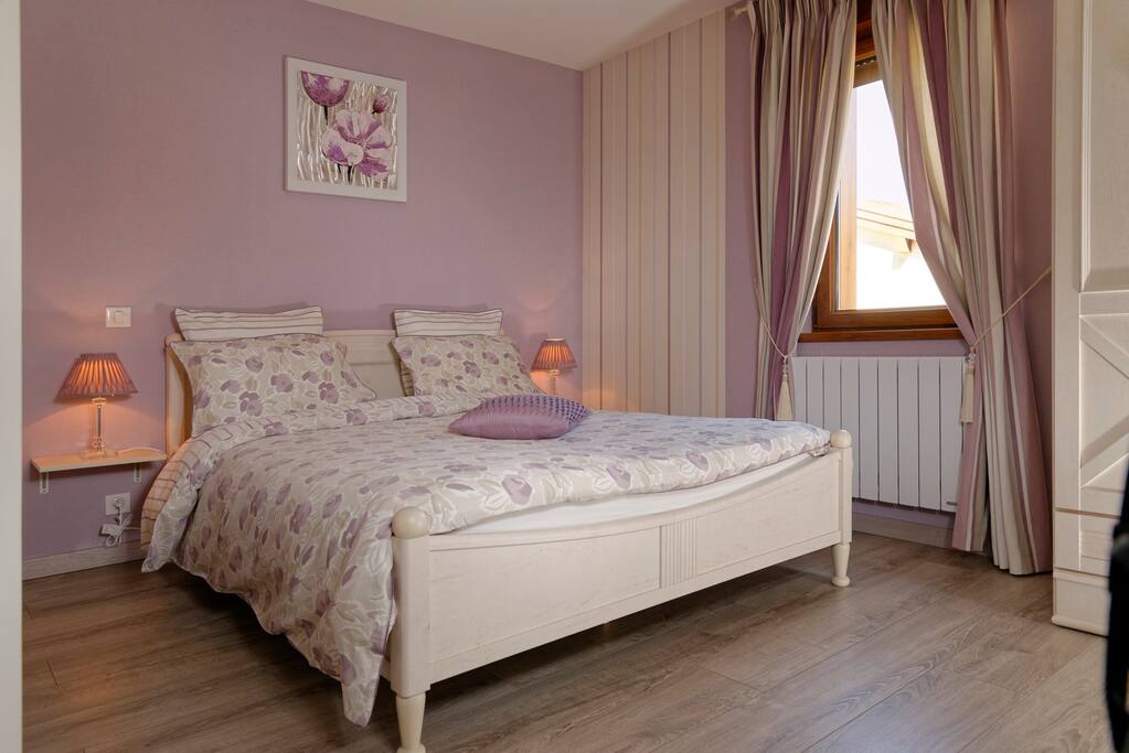 Chambre violette