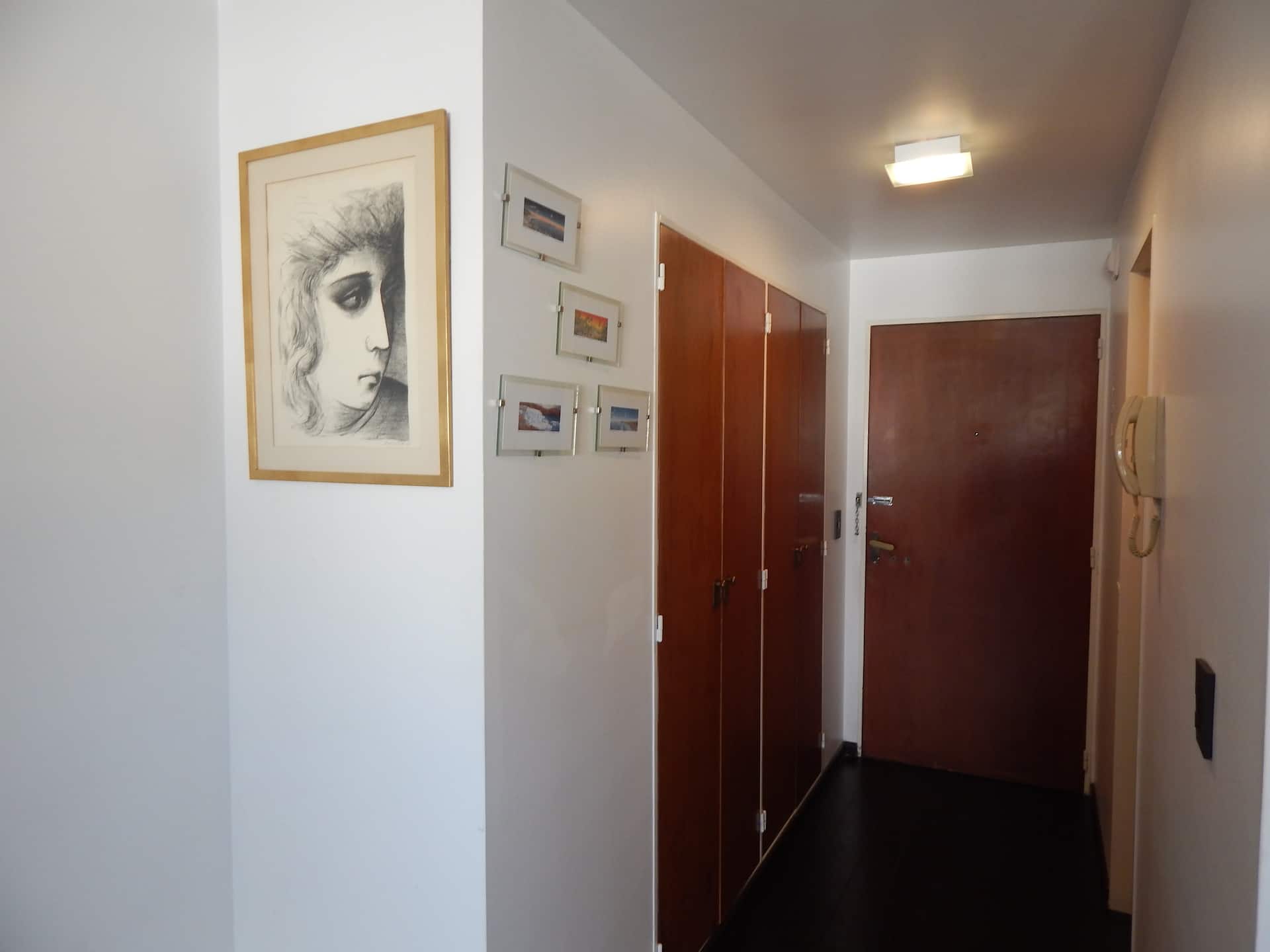 Very bright studio in the university area