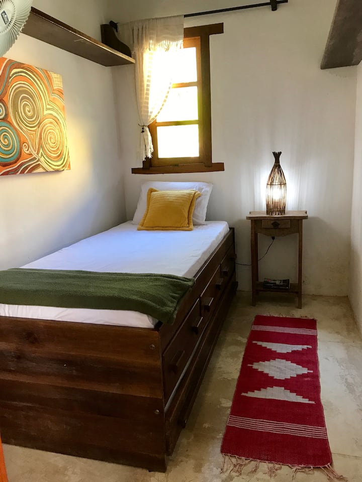 Bedroom 3 prepared for single / Bedroom 3 - prepared as single 