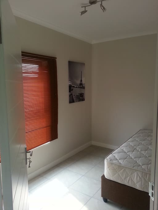 2 single beds and on suite master bedroom with queen size bed