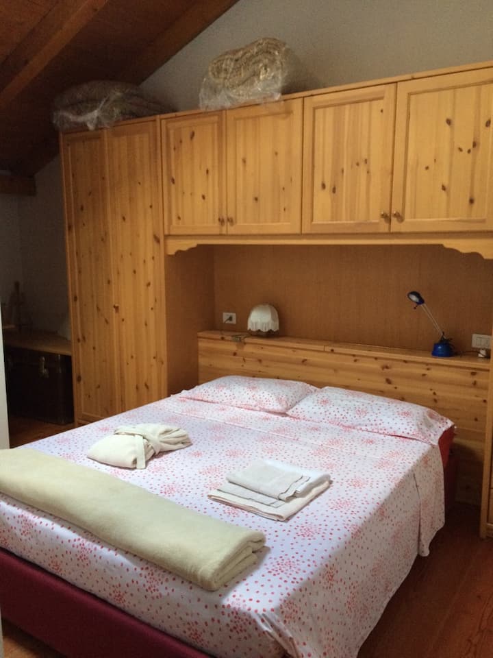 chumba kikuu cha kulala