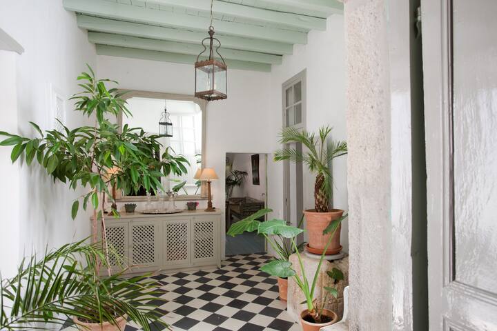 Real Athenians Patmos. Exquisite house in Chora gallery image 5