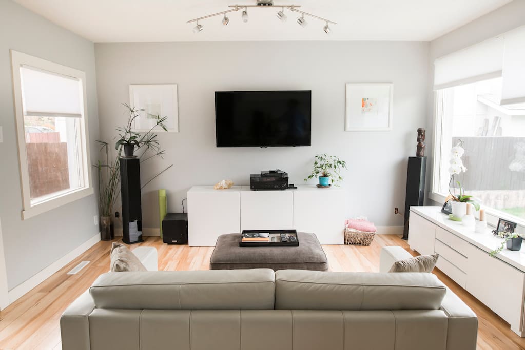 Living room with lots of natural light.