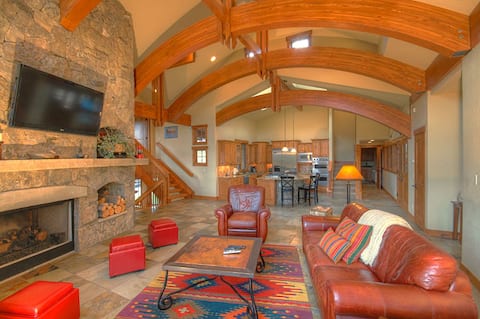 Top performing Airbnb: Gold Run Lodge Luxurious Ski Home in Breckenridge