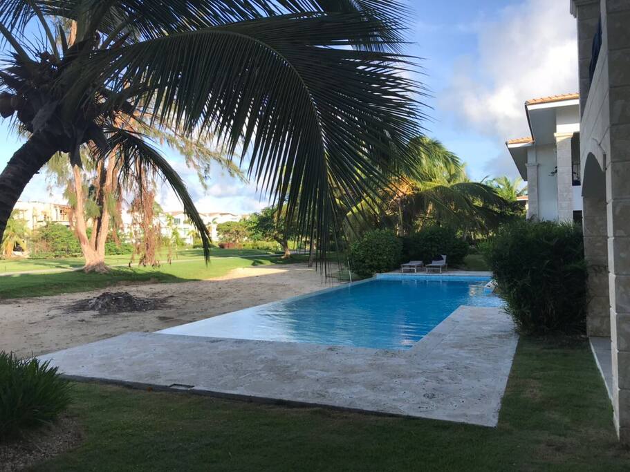 Piscina al salir del balcón