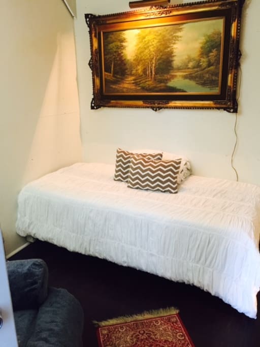This bed turns from single to full size.