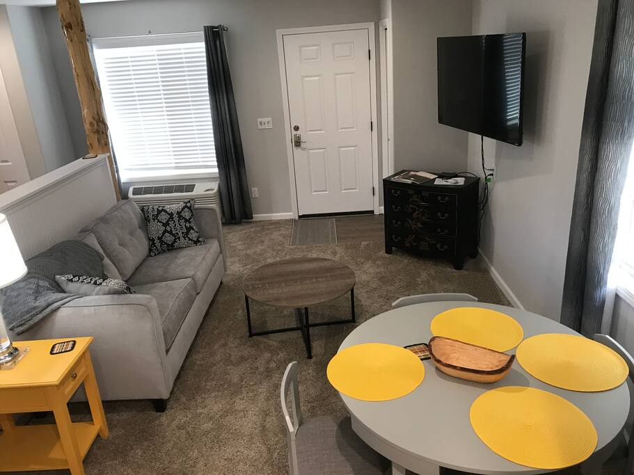WiFi, satellite TV, heating and air, pullout couch to full-size bed, also fold-up twin mattress with bedding for TV watching - teens love it!