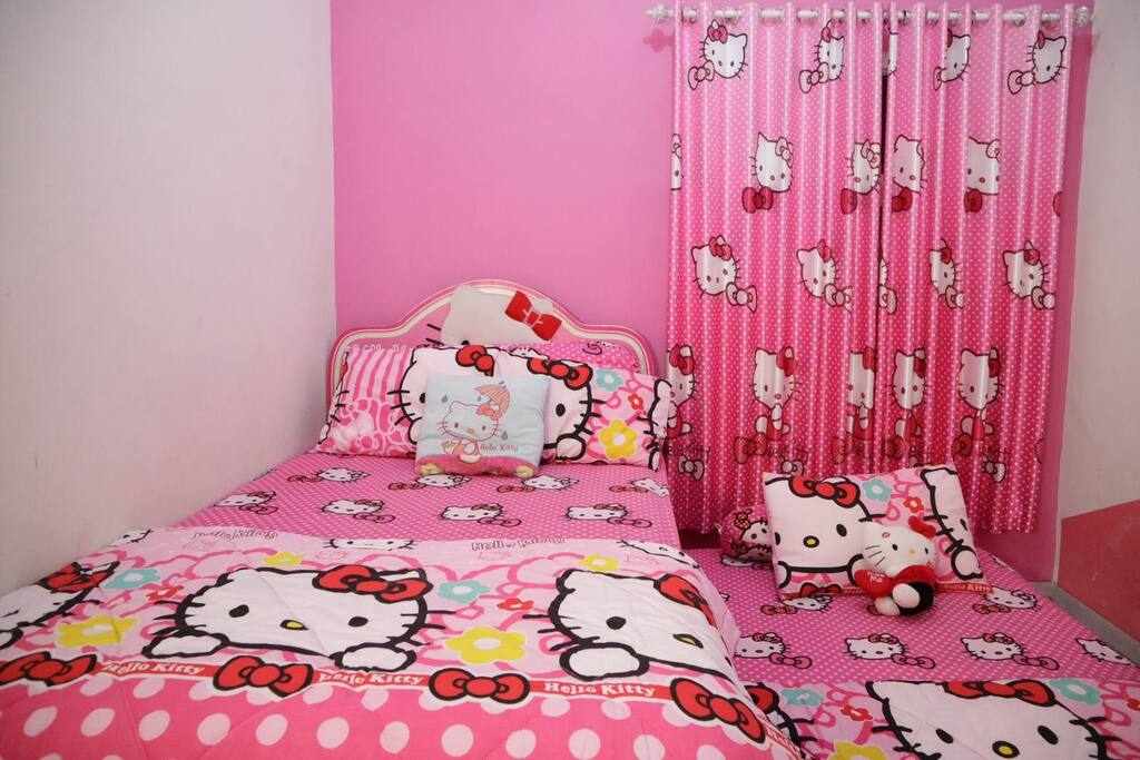kamar depan 2 bed ukuran 120