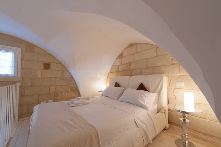 شقة علوية بسرير