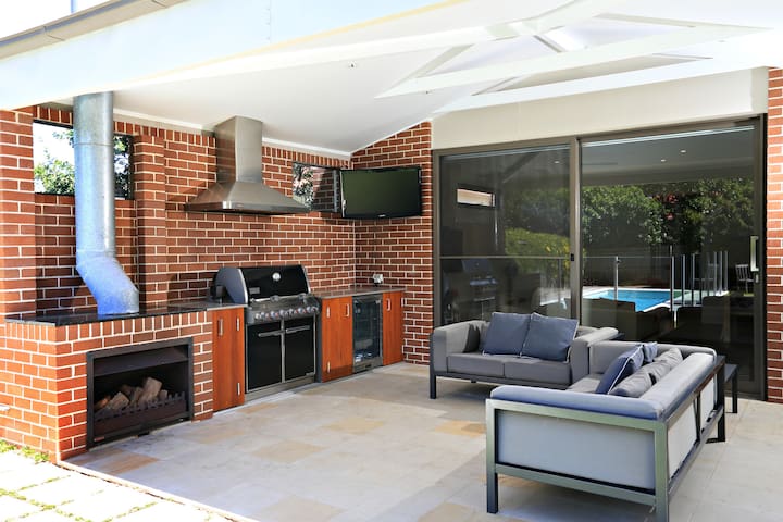 Luxury 5 bedroom House