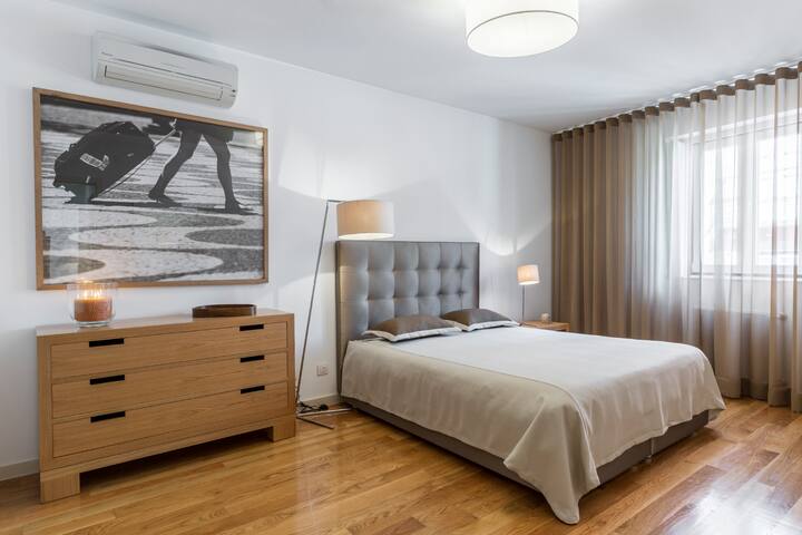 MyPlaceLisbon – Luxury Castle Apartment gallery image 4