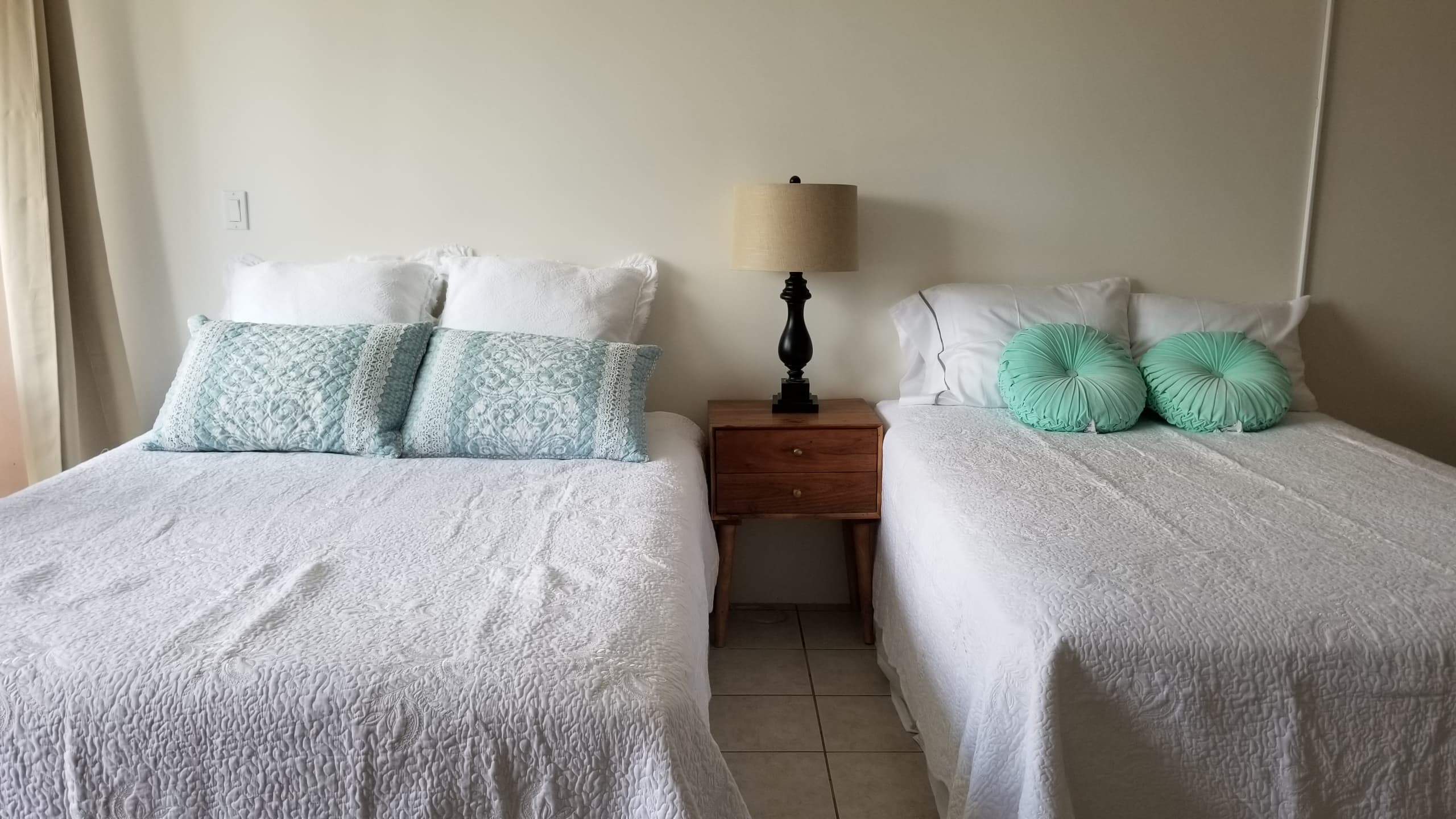 Condo in Honolulu · ★4.66 · Studio · 2 beds · 1 private bath - Image 1
