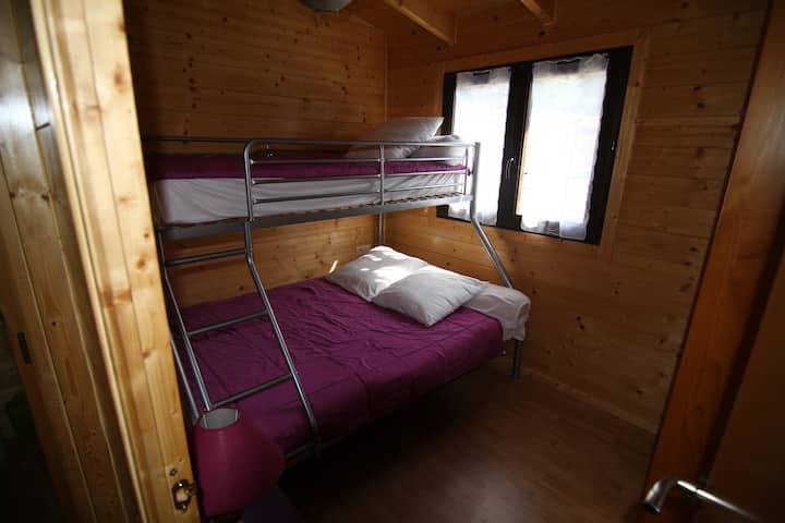 Chambre 3 personnes avec lits superposés