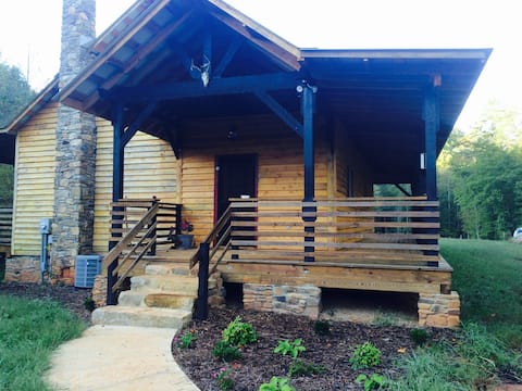 Mill Pond Lodge on Jacob Fork River