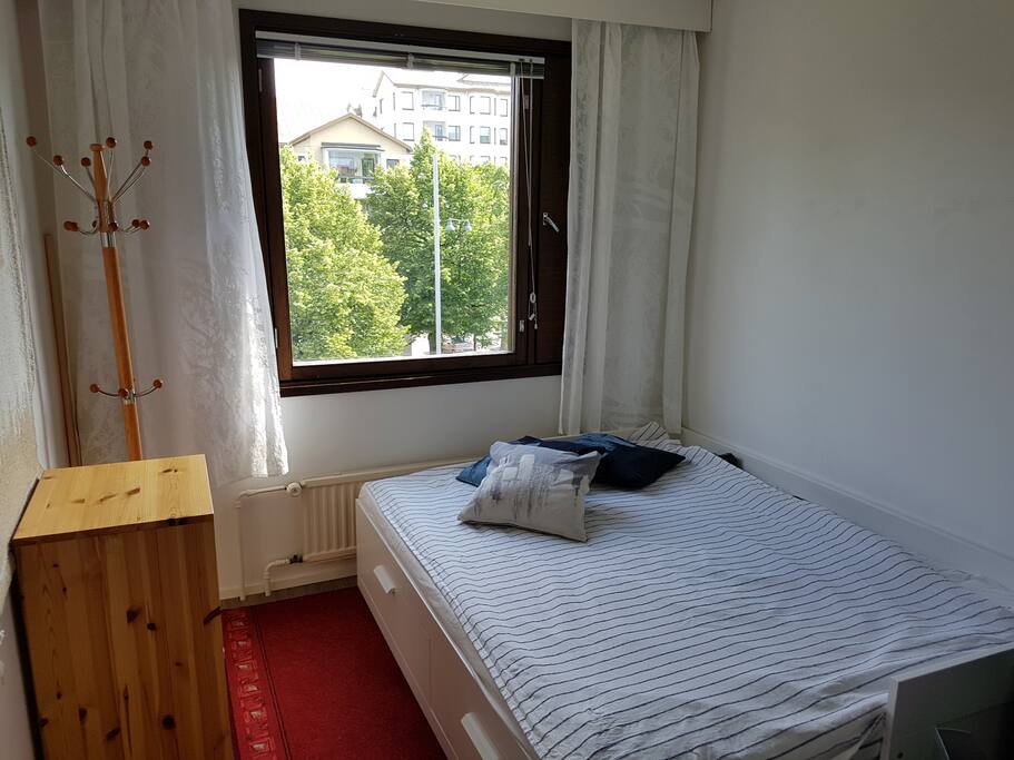 Your room has a queen bed that comfortably sleeps two. There is extra mattresses to the floor for bigger parties.