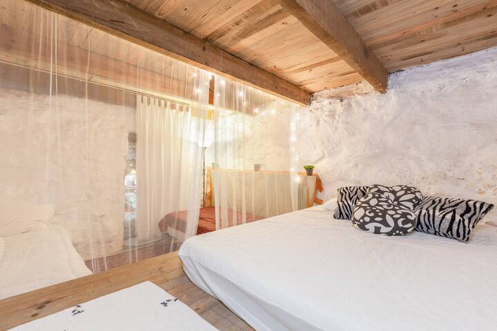 Get to know the Minho and rest in the middle of nature. Make yourself at home.