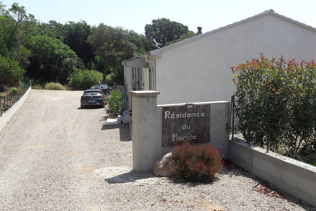 Entrée de la résidence