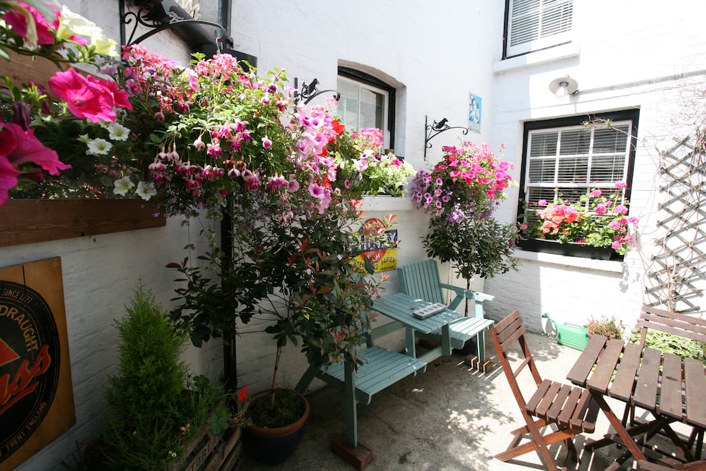 Sunny private courtyard