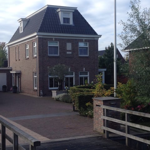 Guesthouse with private entrance in Dordrecht