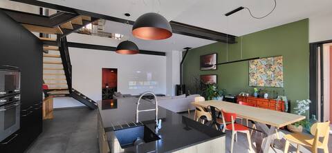 Beautiful property with pool 15 minutes from the beaches