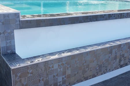 Now with Pool! 
Shades of Blue House.