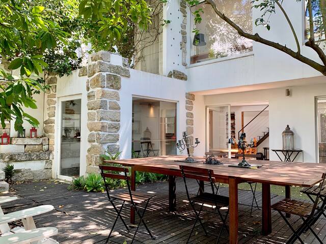 Amazing Mezzanine House with Garden – City Centre gallery image 5