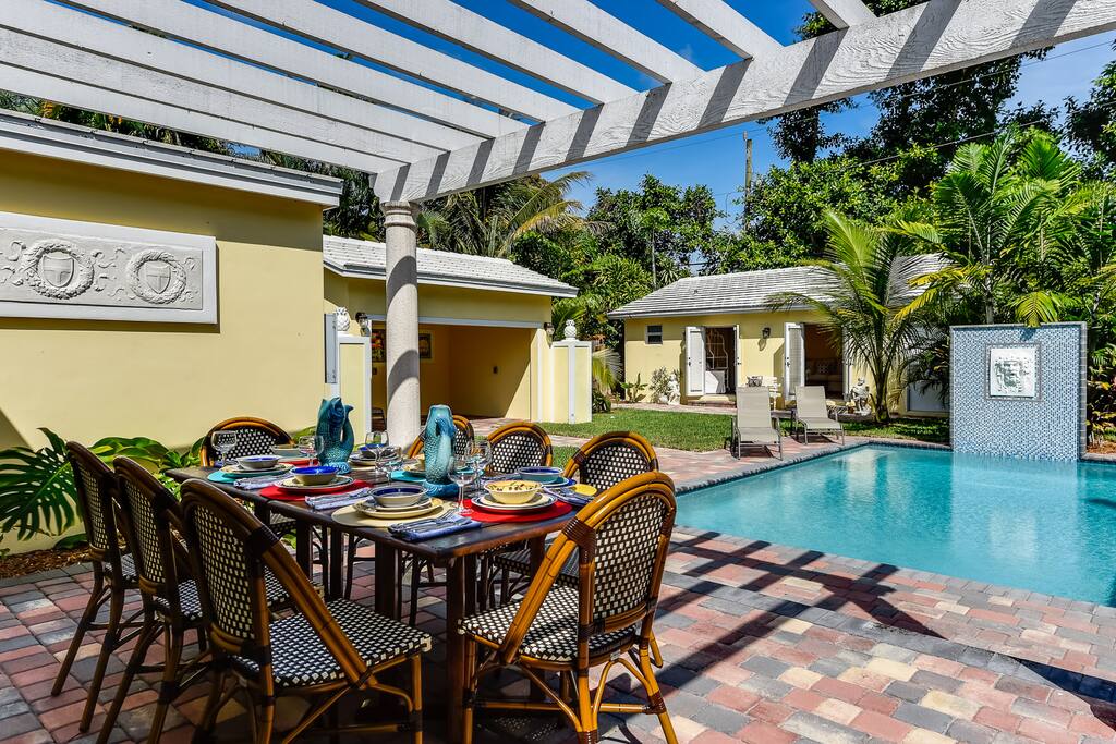Luxury Tropical Hideaway 3BED-3BA. - Houses for Rent in ...