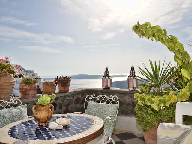 Villa Fegari, Nest studio