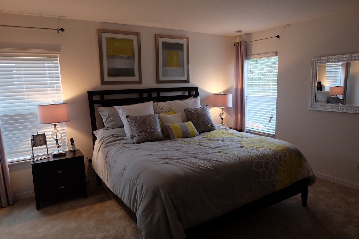 Კიდევ ერთი მეფე გარდერობში გასეირნებით