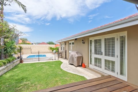 Semi Detached Suite - Close to City