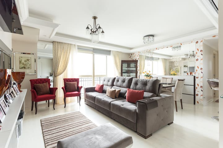 The best area of Porto Alegre! Parking included!