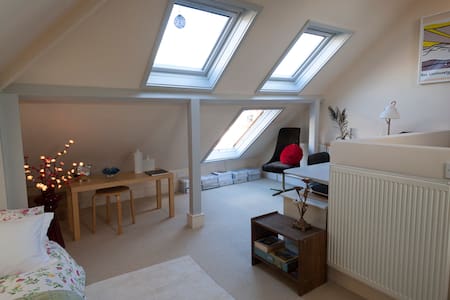 Spacious and well equipped Loft nr Notting Hill