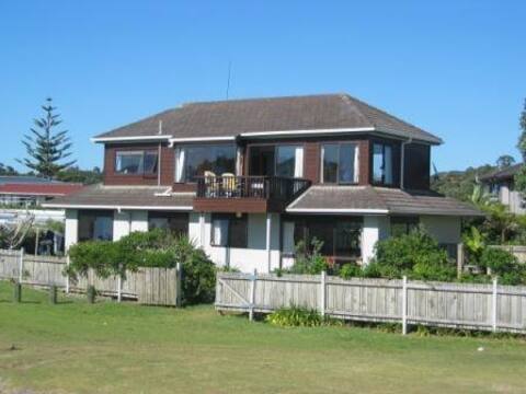 Matapouri Beach House