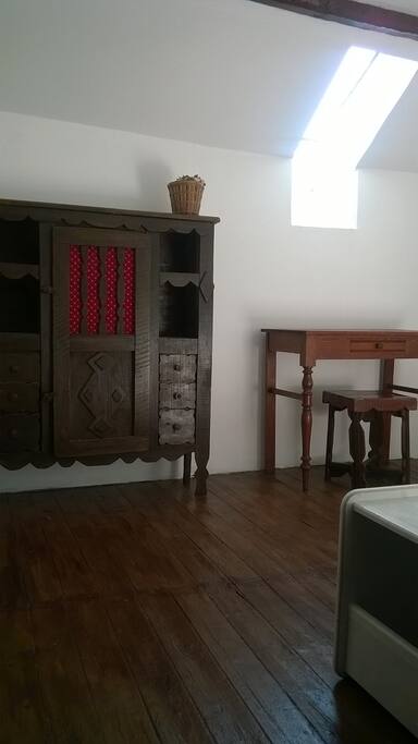 Parquet ancien, très calme.
