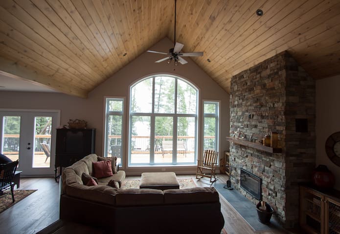 Fawn Beach Luxury 4 Season Cottage On Jack Lake Cabins For Rent