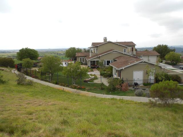 Luxury San Diego Resort Retreat gallery image 2