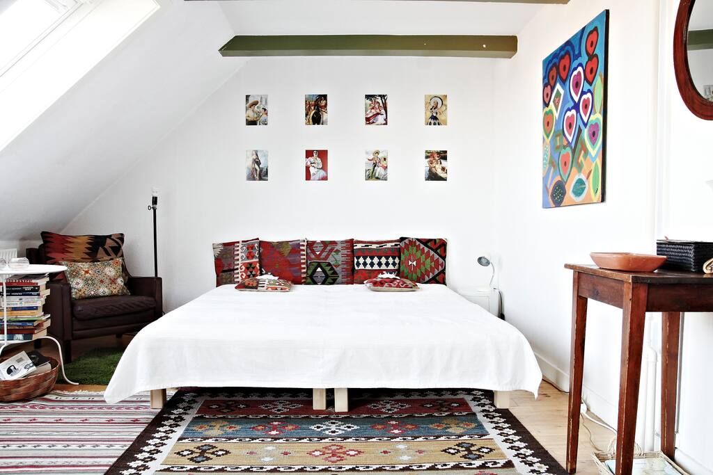 Charming studio with amazing view.