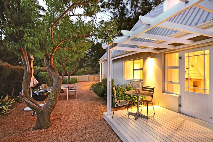 Beautiful spacious cottage in upper Zwaanswyk