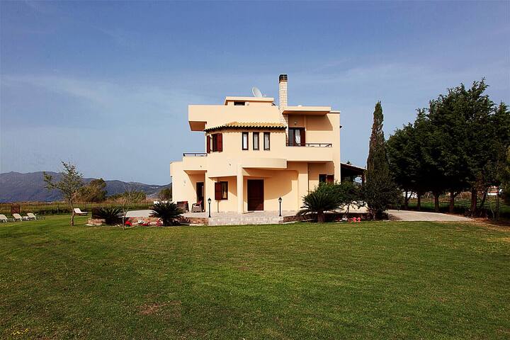 Allegra seaside villa, wonderful natural landscape gallery image 4