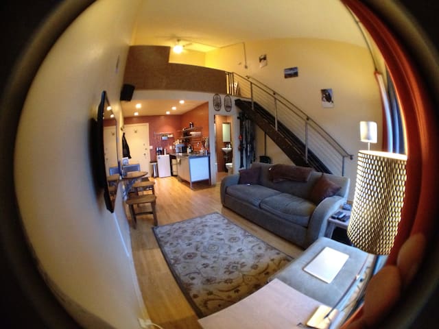 Tahoe Donner 1BR/1BA Loft Ski Condo