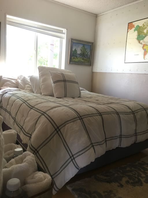 2d Guest room with "Global Guest Map"