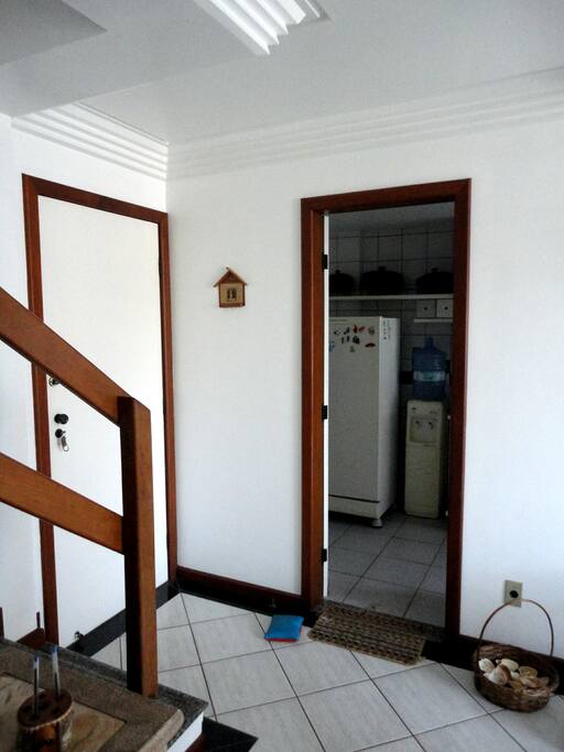 porta de entrada e porta da cozinha