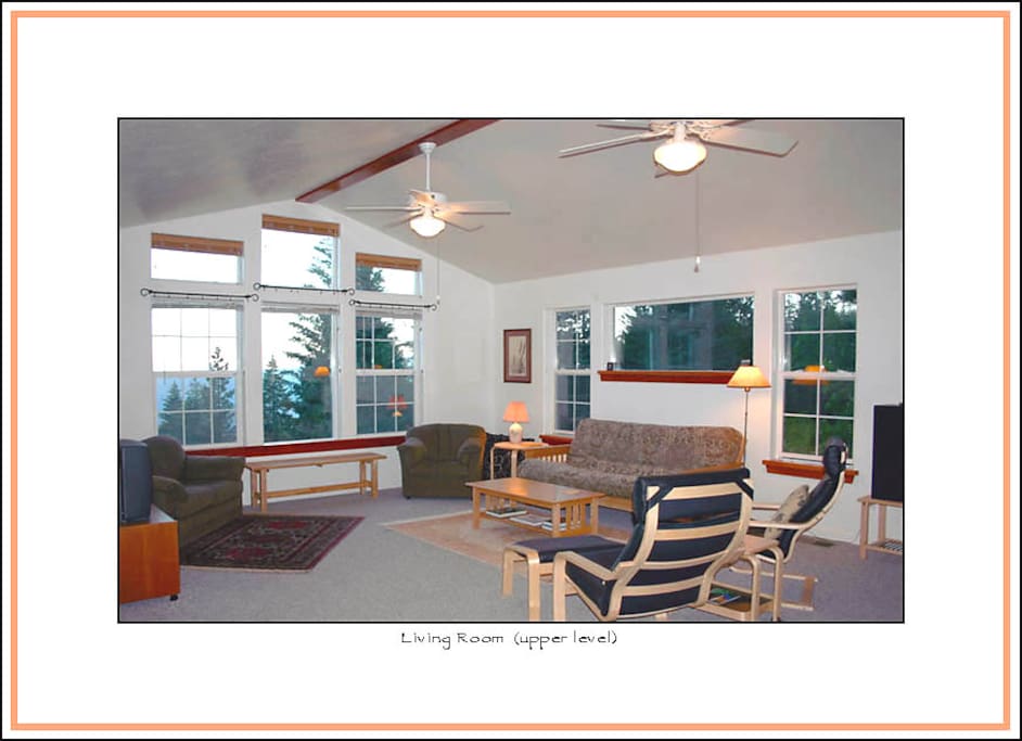 The Sunset House central INSIDE Yosemite Houses for Rent in Yosemite